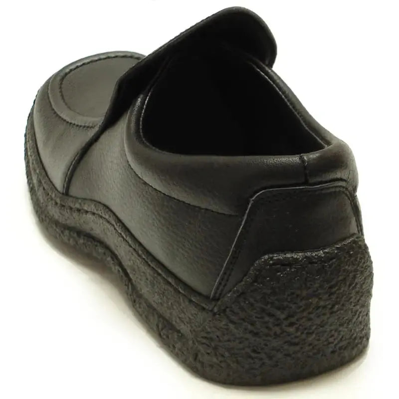 Pinoso's P-5456 Black Leather Slip on Loafers