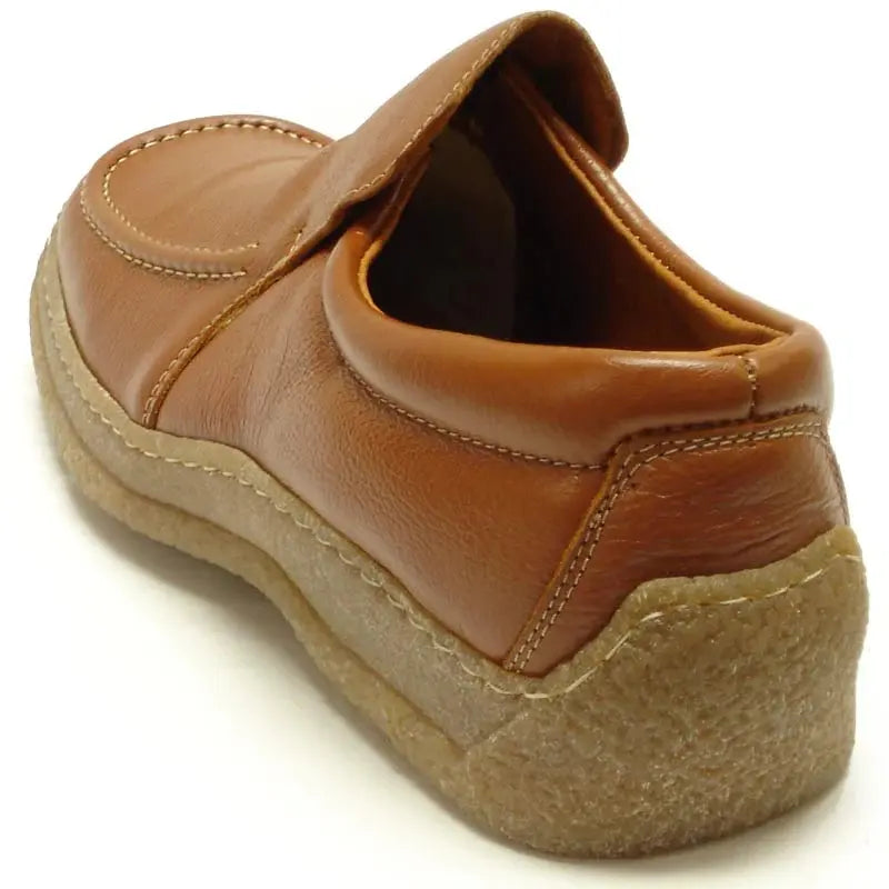 Pinoso's P-5456 Tan Leather Slip on Loafers