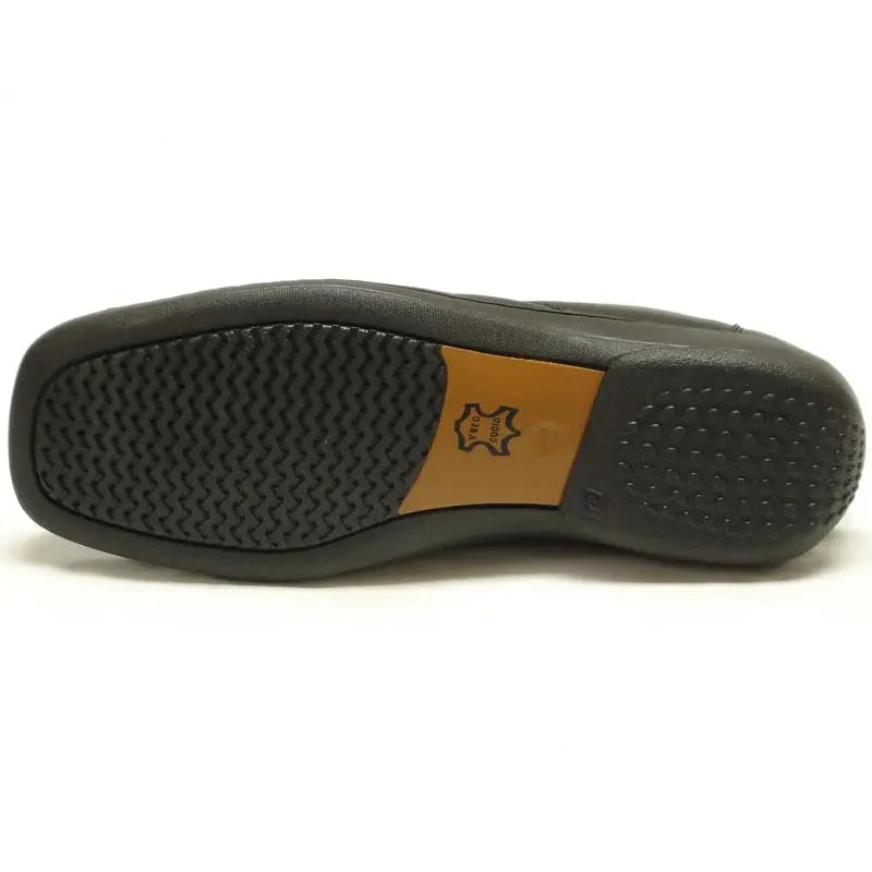 Pinoso's P-5591 Black Leather Slip on Loafers