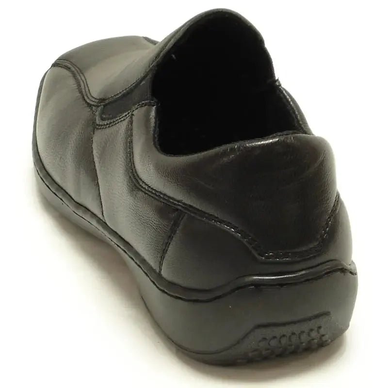 Pinoso's P-5594 Jacobo Black Leather Slip on Loafers