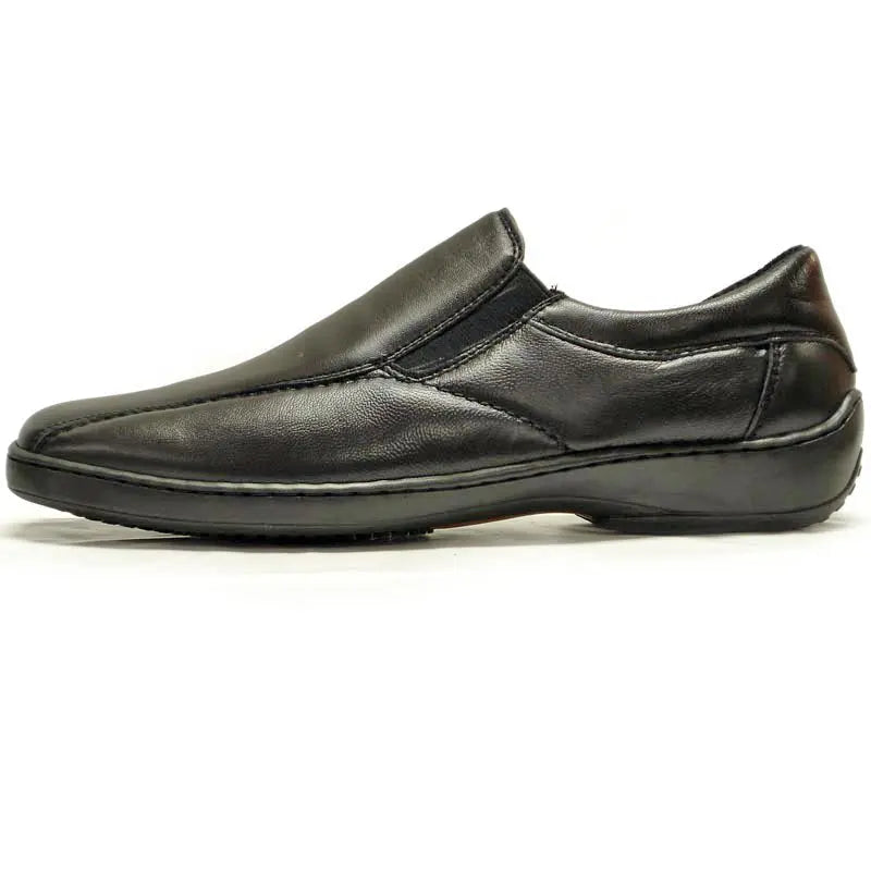Pinoso's P-5594 Jacobo Black Leather Slip on Loafers