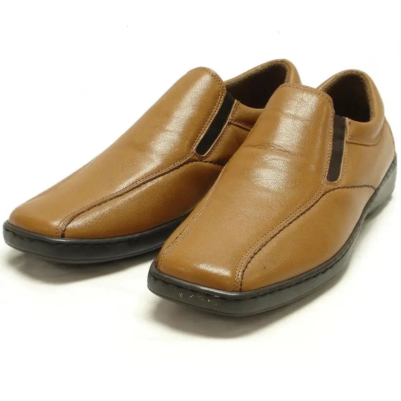 Pinoso's P-5594 Jacobo Tan Leather Slip on Loafers