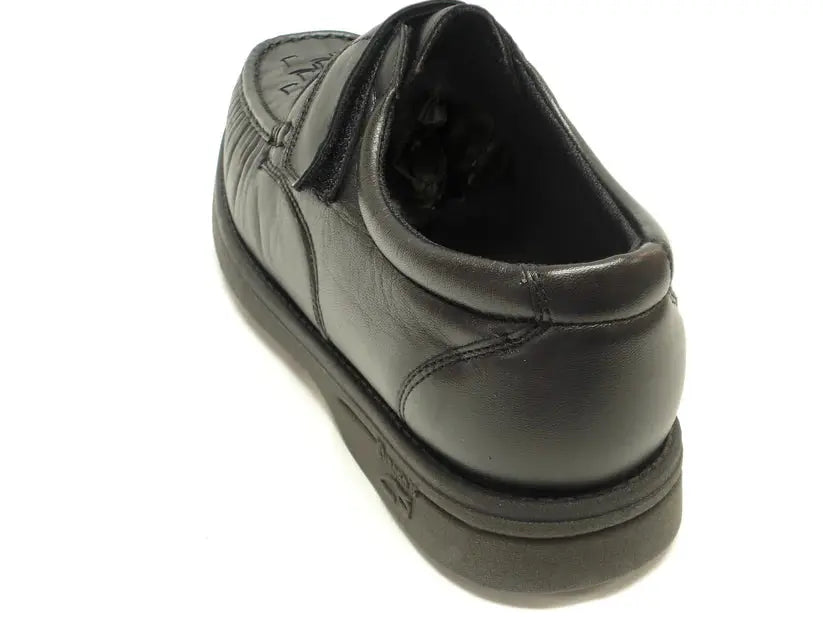 Pinoso's P-5660-P41 Black Monk Strap Shoes